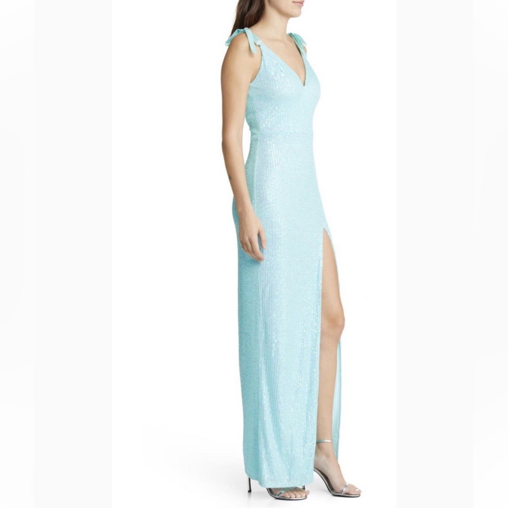 Chic Aqua Sleeveless Maxi Dress